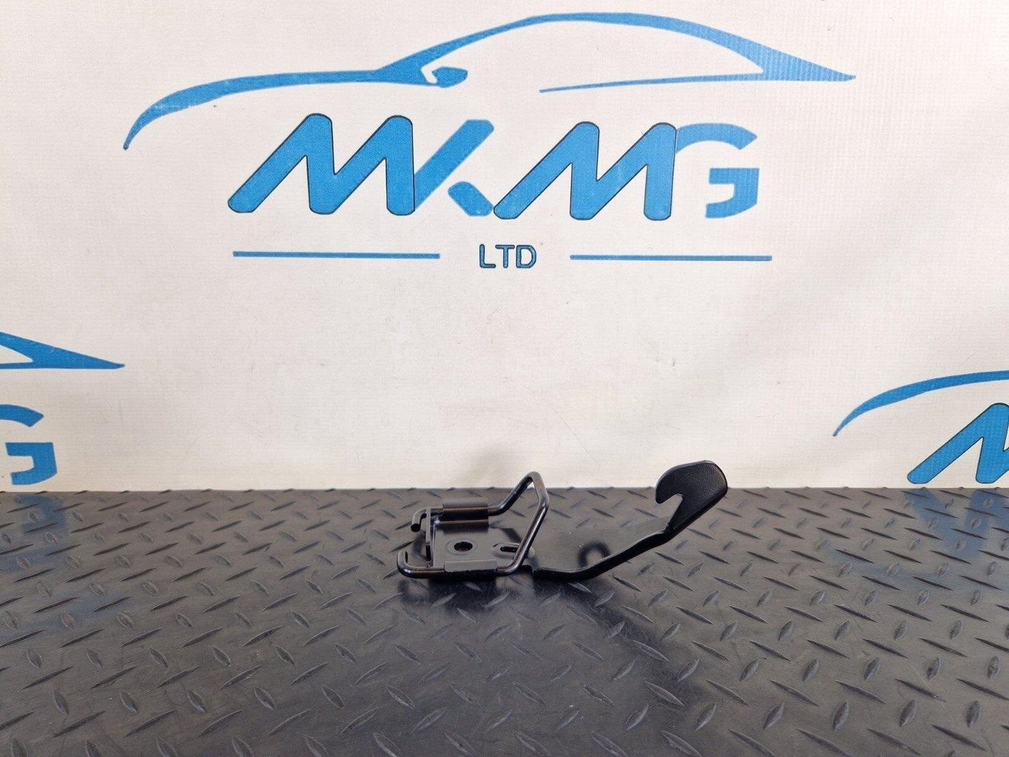 MERCEDES A CLASS W177 REAR RIGH O/S SEAT ISOFIX HOLDER MOUNT BRACKET A1779201800