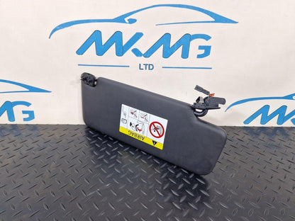 16-19 AUDI A4 B9 OEM FRONT RIGHT SUN VISOR 8W0857562 8W0857551