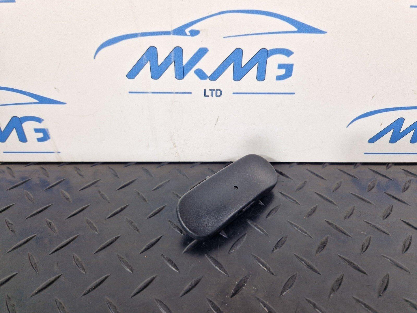 16-23 AUDI S5 COUPE GENUINE WINDSHIELD WASHER JET SPRAYER SPRAY 8W6955988A
