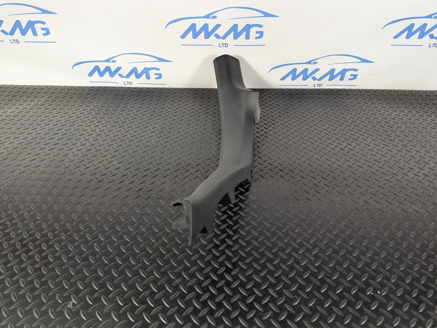 16-19 AUDI A4 B9 GENUINE REAR LEFT INTERIOR SILL PLATE TRIM 8W0867767A