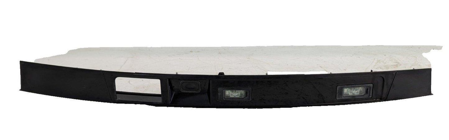 17-ON LAND ROVER DISCOVERY L462 REAR TAILGATE LIGHT HANDLE CAM TRIM HY3240406B