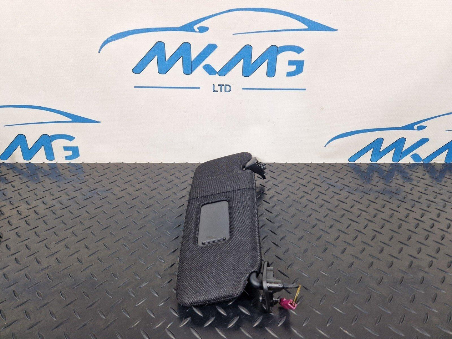 11-18 BMW 6 SERIES F06 SUNVISOR MIRROR TRIM PANEL RIGHT O/S ANTHRACITE 8051634