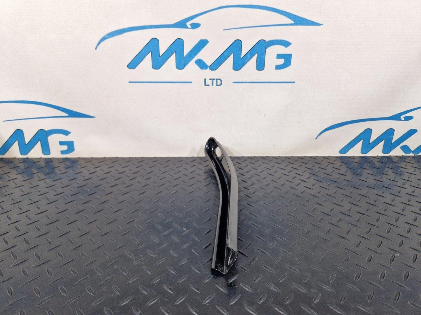 14-21 MERCEDES BENZ C200d W205 FRONT AXLE CARRIER BRACING BRACKET A2056282000