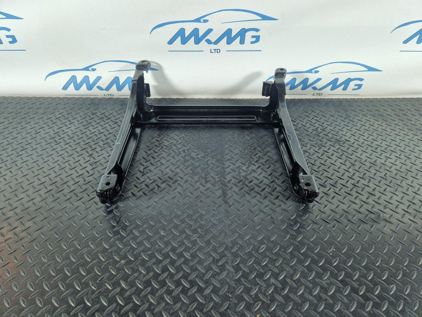 10-15 AUDI Q7 4L OEM FRONT NS LEFT SEAT MOUNTING BASE BRACKET 7L0881677G