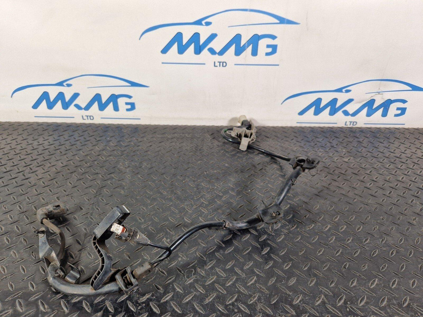 19-ON MERCEDES BENZ B CLASS W247 REAR LEFT WIRING HARNESS MOUNT A2475460900