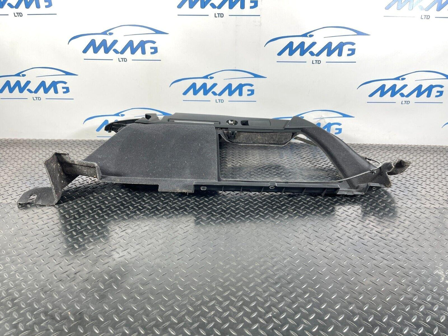 16-19 AUDI A4 B9 STATE GENUINE REAR RIGHT DRIVER SIDE BOOT TRIM PANEL 8W9863880