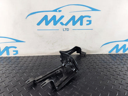 19-ON MERCEDES BENZ B CLASS W247 ABS PUMP MOUNT BRACKET SUPPORT A1774303400