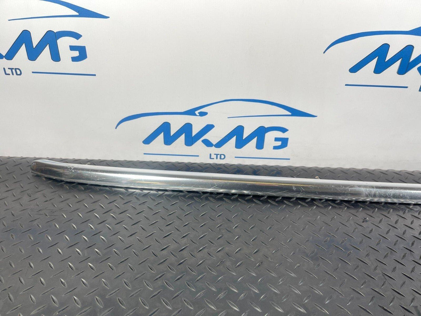 16-19 AUDI A4 B9 AVANT GENUINE ROOF RAIL ESTATE PASSENGER SIDE 8W8860021