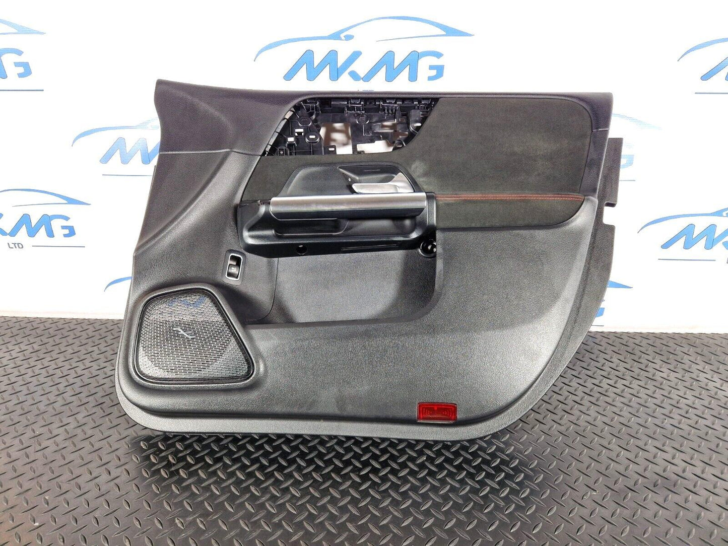 19-ON MERCEDES BENZ B CLASS W247 DOOR CARD PANEL RIGHT SIDE FRONT A2477204602
