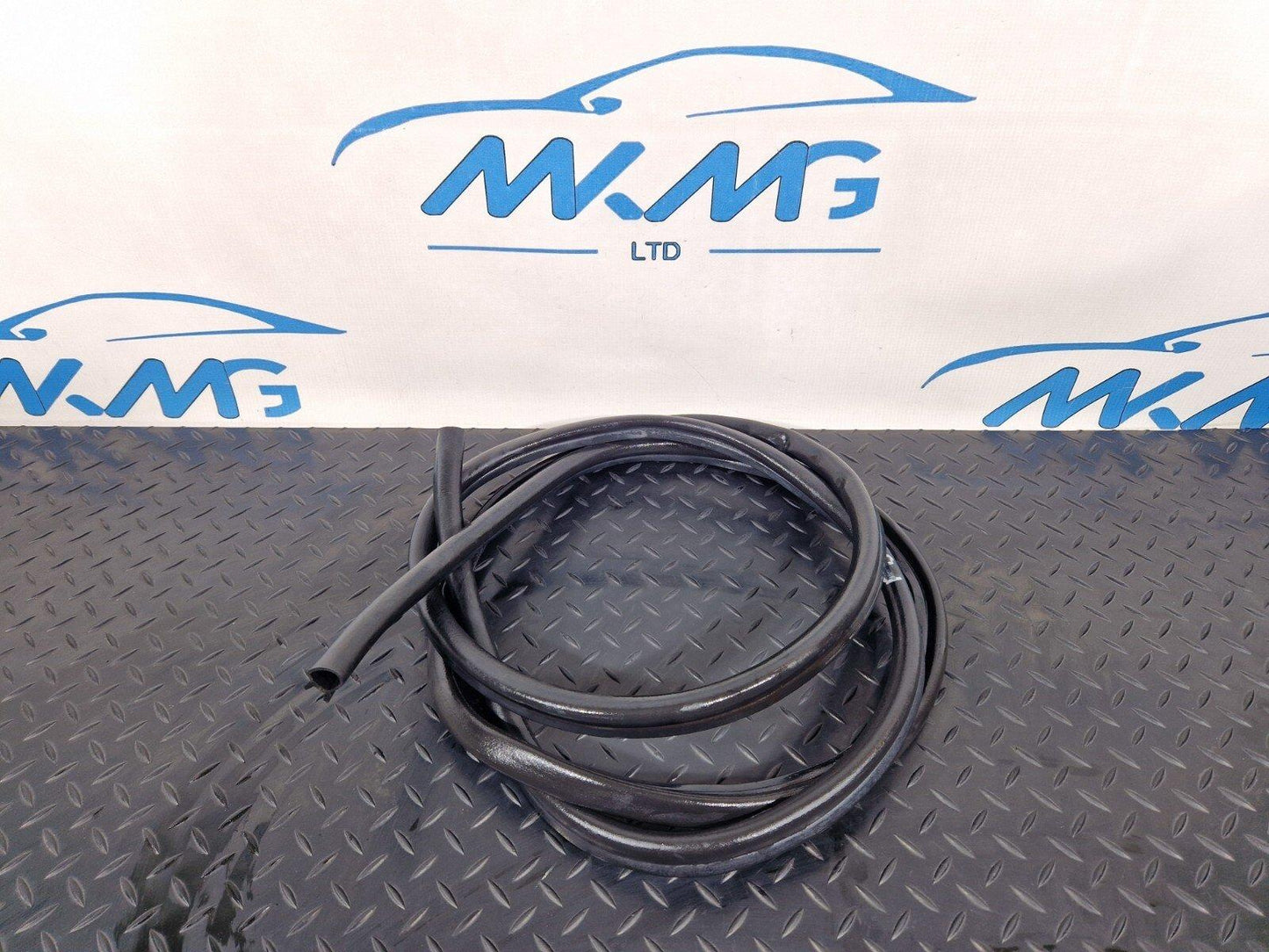11-18 BMW 6 SERIES F06 SEAL BONNET HOOD FRONT RUBBER SEAL STRIP 7211926
