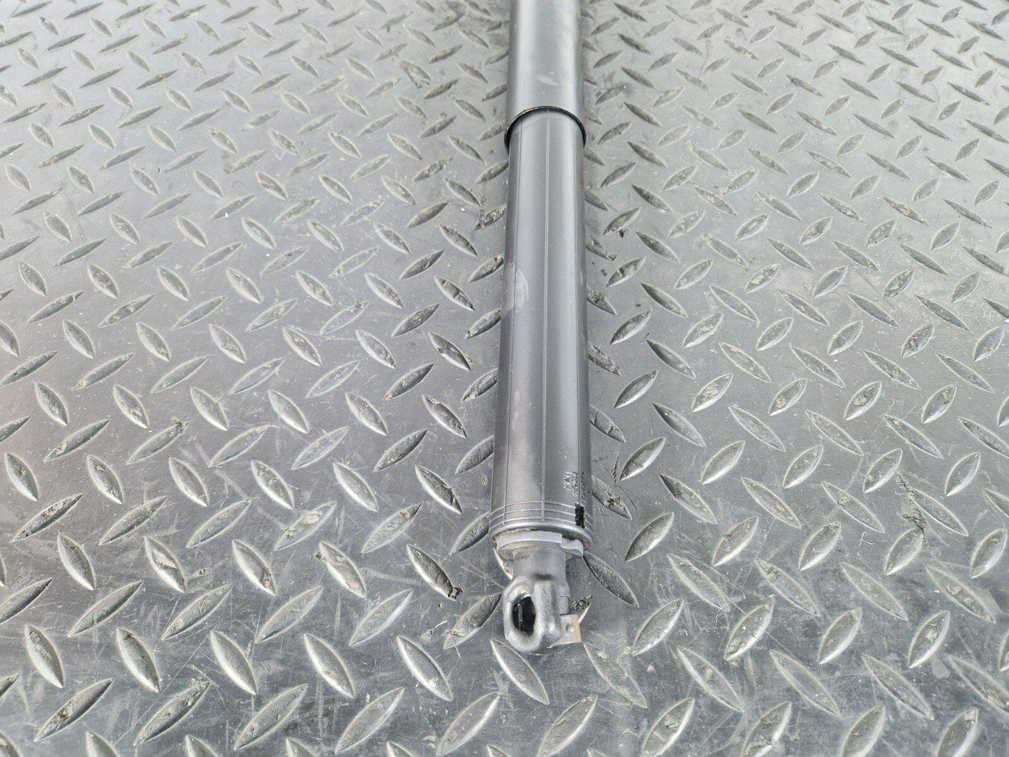 16-22 BMW X1 F48 GENUINE REAR RIGHT ELECTRIC TAILGATE LIFTING STRUT 7350837