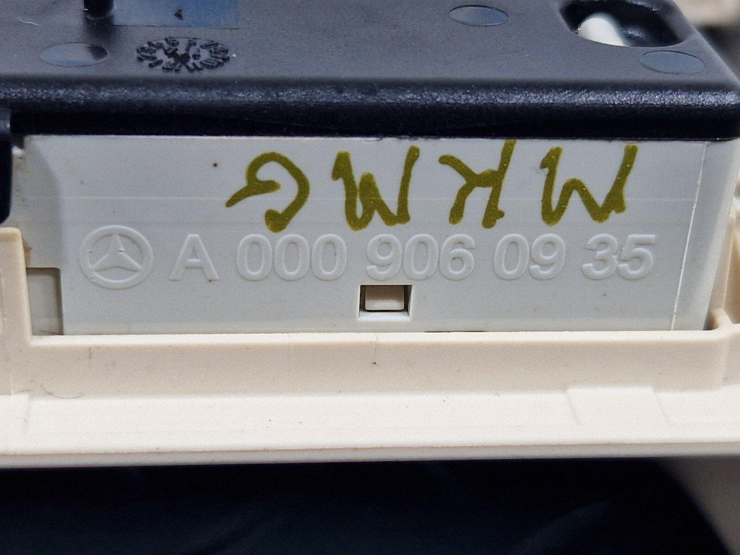 14-21 MERCEDES-BENZ C250 W205 FULL SET OF INTERIOR ROOF GRAB HANDLES A0998150039