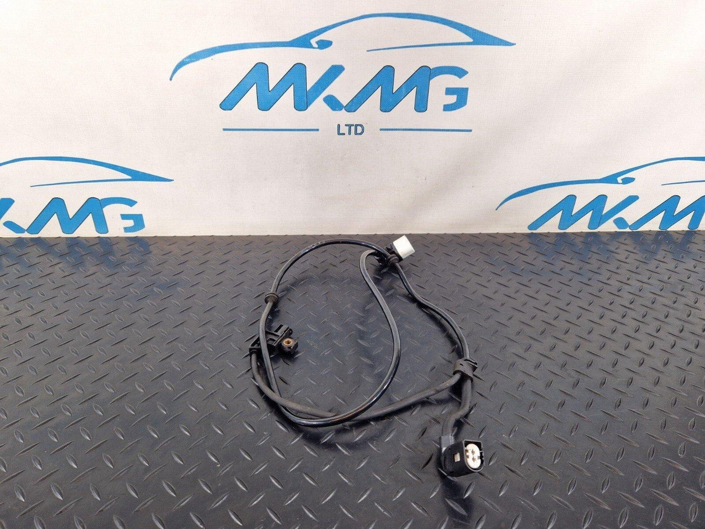 14-21 MERCEDES BENZ C300h W205 REAR RIGHT O/S PARKING BRAKE & BRAKE WEAR SENSOR