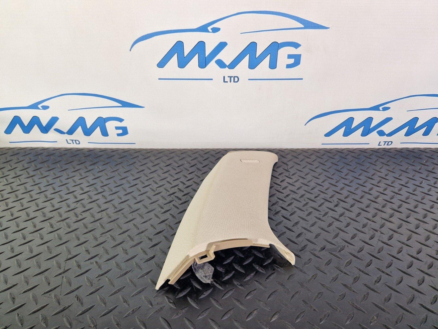 14-21 MERCEDES BENZ W205 ESTATE  REAR C-PILLAR TRIM PANEL LEFT SIDE A2056904704