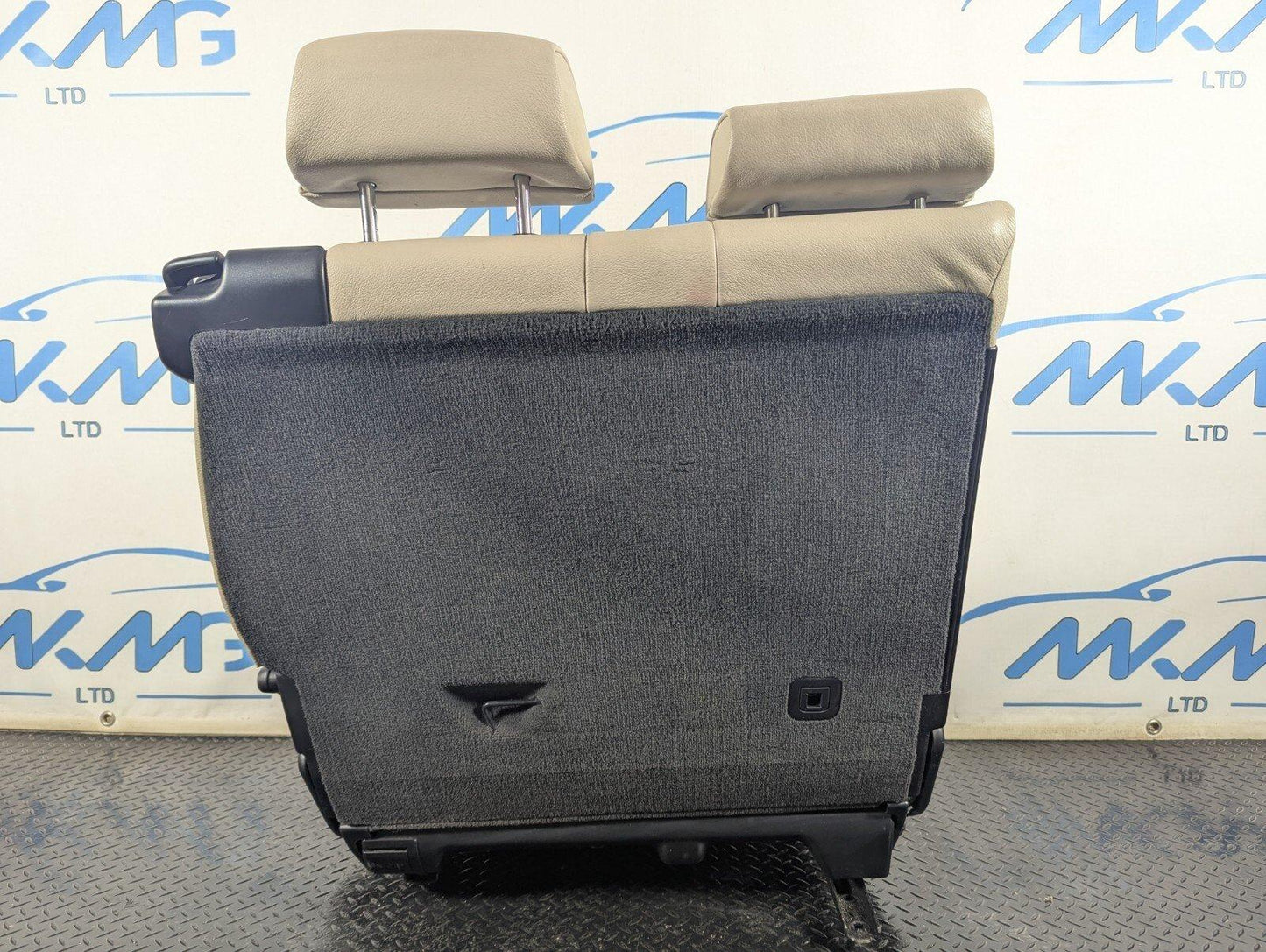 10-13 BMW X5 E70 LCI GENUINE REAR LEFT SEAT WITH ARM REST 6975461