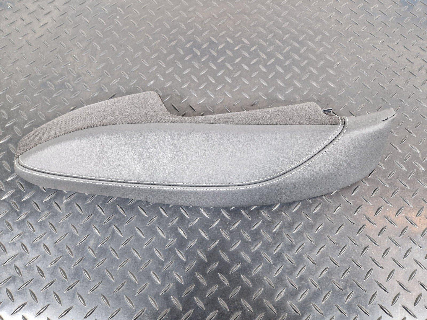 16-24 AUDI A5 F5 GENUINE SEAT TRIM REAR RIGHT 8W785704CGKU