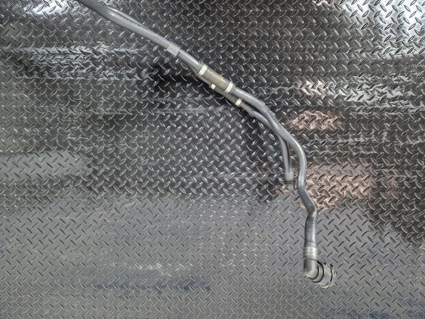 14-21 MERCEDES BENZ C300h W205 HYBRYD WATER COOLANT PIPES HOSE A2055010591
