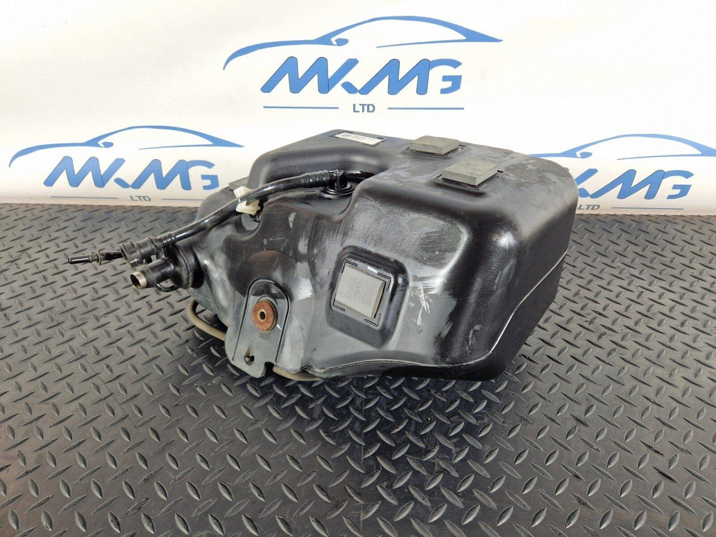 12-18 BMW 3 SERIES F30 F31 LCI GENUINE ADBLUE PASSIVE TANK 7399413