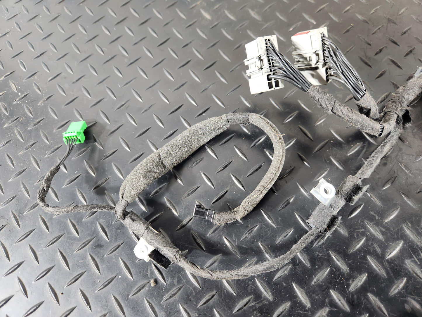 12-18 Land Rover Range Rover Evoque L538 Front Left Door Wiring Loom HJ3214630