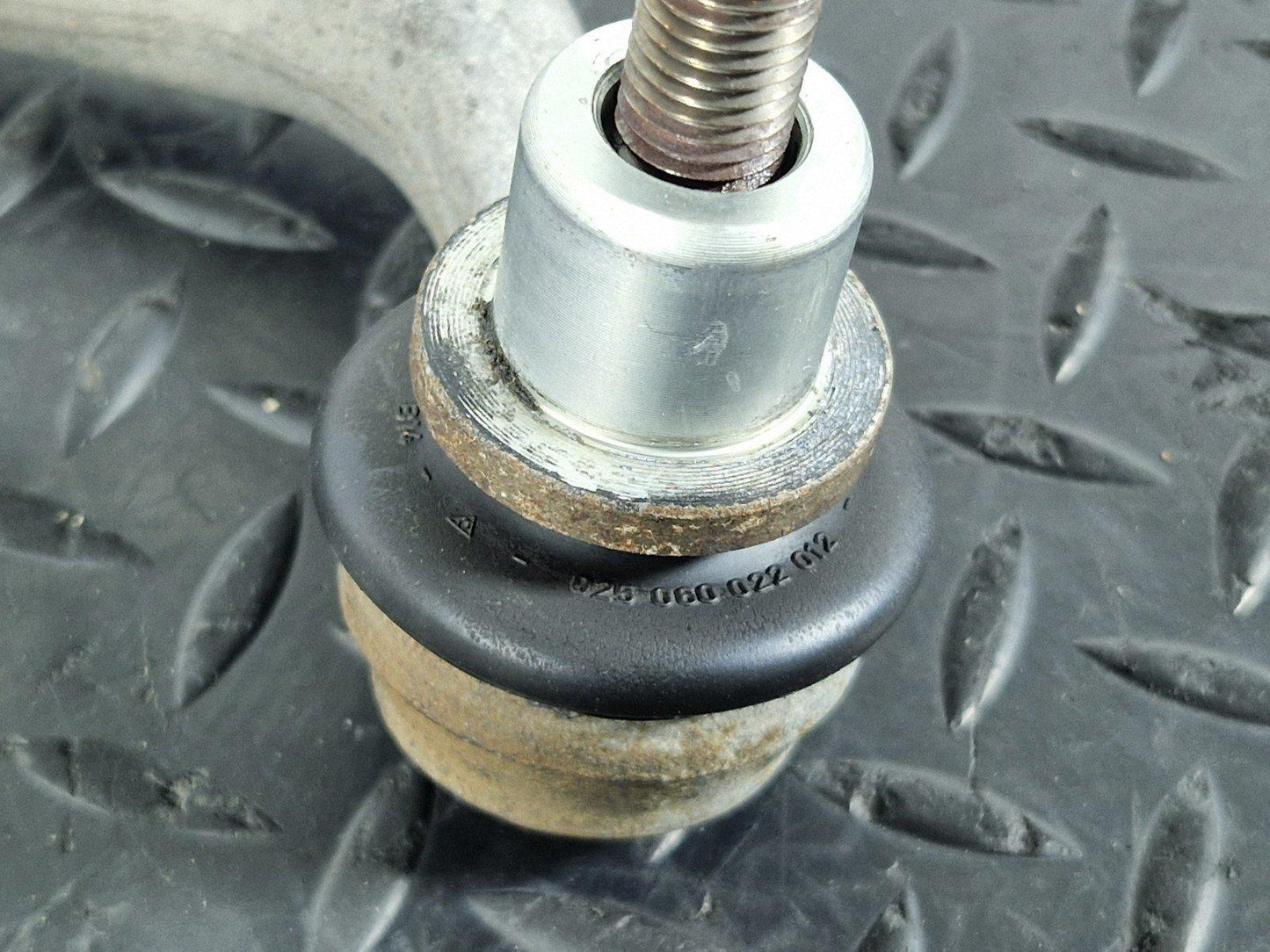 15-18 AUDI A7 4G GENUINE FRONT LEFT PASSENGER N/S INNER /OUTER TIE ROD END