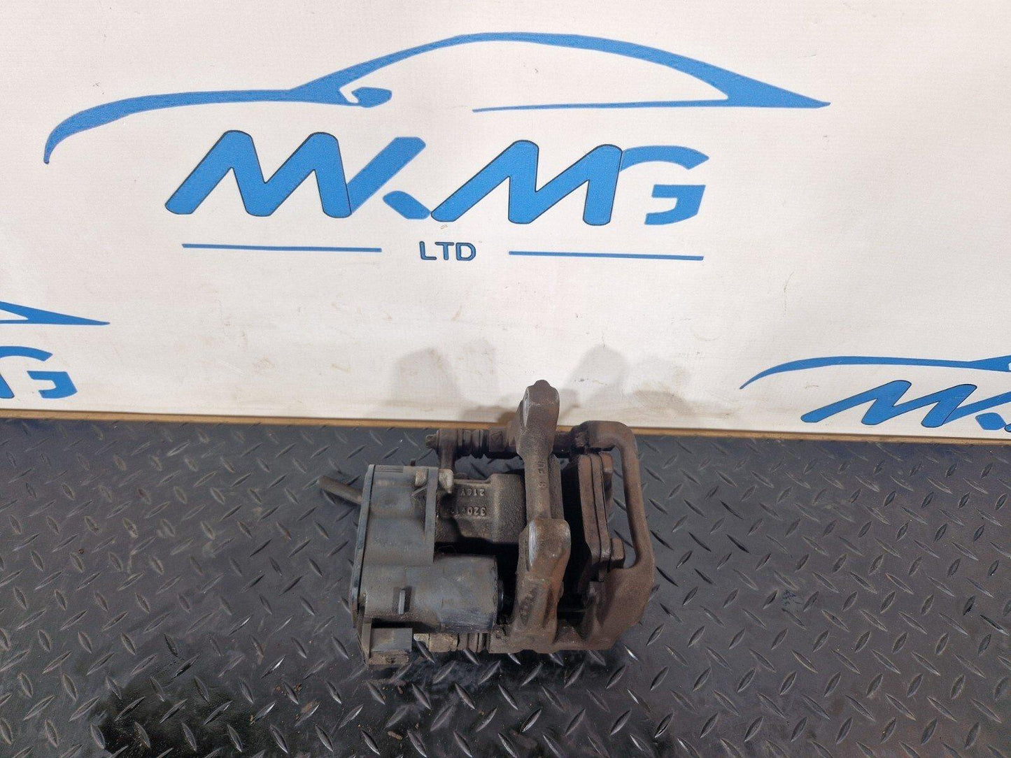 19-ON MERCEDES A CLASS W177 REAR RIGHT SIDE ELECTRIC BRAKE CALIPER A2474230898
