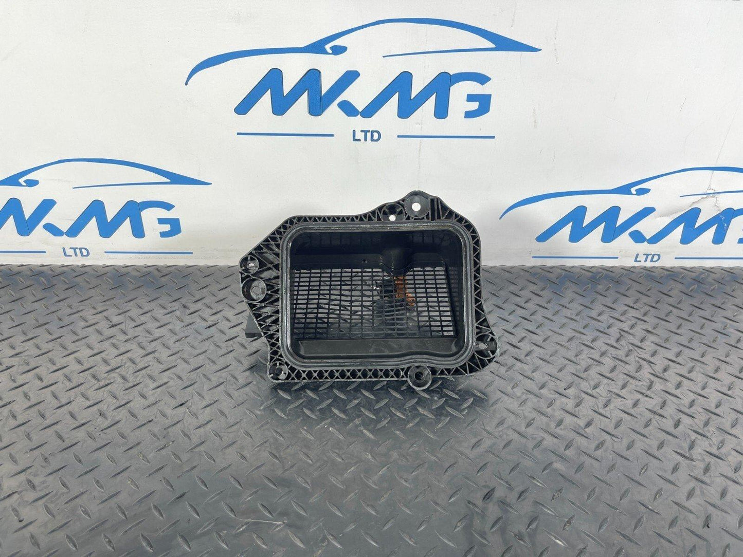 16-23 AUDI A5 F5 SPORTBACK S-LINE GENUINE FRONT AIR INTAKE DUCT VENT 8W2819904A