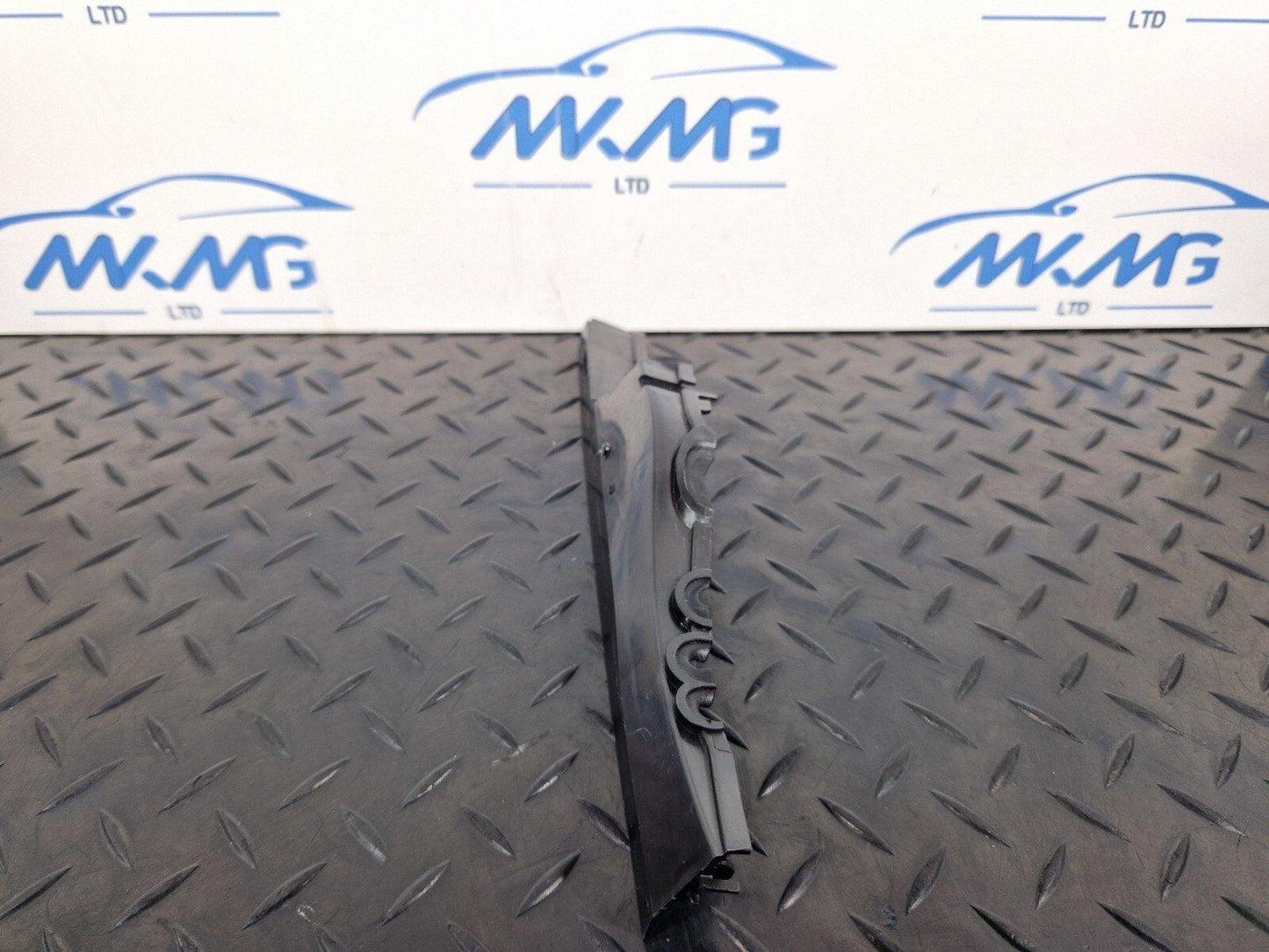 16-23 AUDI A5 F5 SPORTBACK S-LINE WIPER MOTOR COVER TRIM 8W0971871