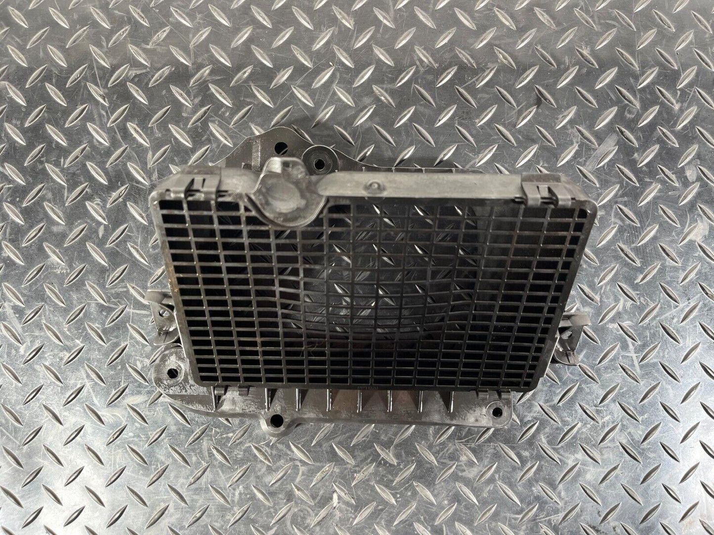 16-19 AUDI A4 B9 GENUINE FRONT AIR INTAKE DUCT VENT 8W2819904A