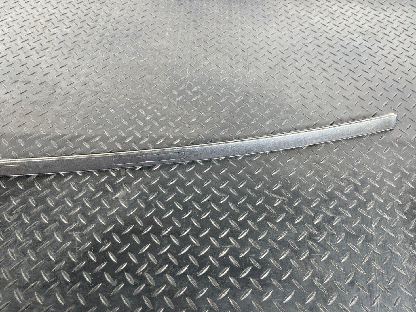 20-ON BMW 2 SERIES M-SPORT F44 GENUINE RIGHT O/S ROOF RAIL TRIM GREY B39 9482062