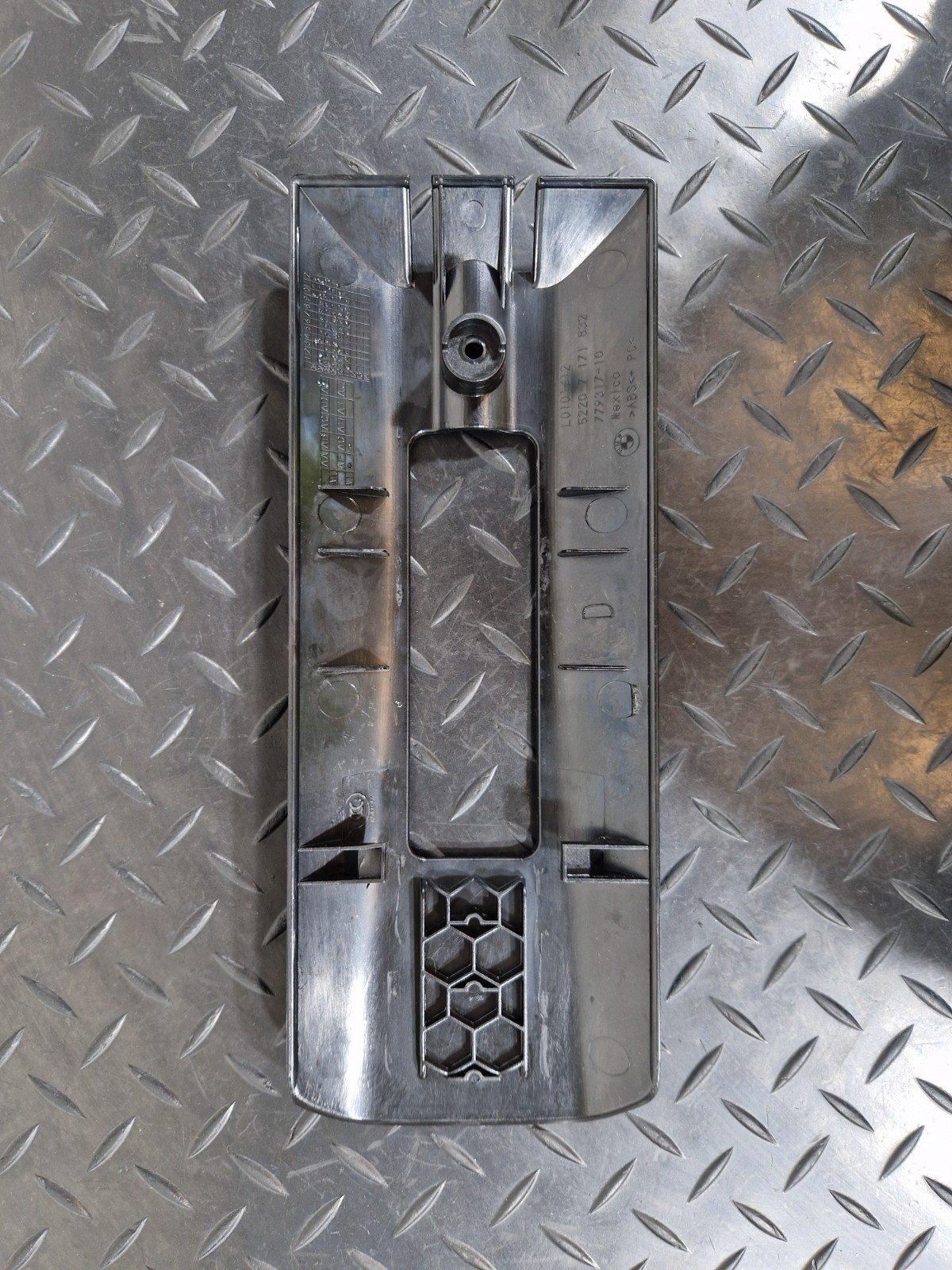 BMW X5 SERIES F15 F85 SEAT RAIL TRIM REAR 7171832
