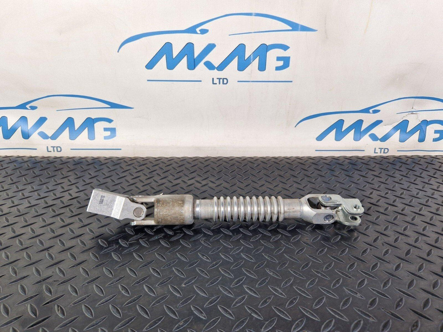 20-24 BMW 1 SERIES F40 STEERING COLUMN LOWER MANUAL ADJUST SPINDLE 6872145
