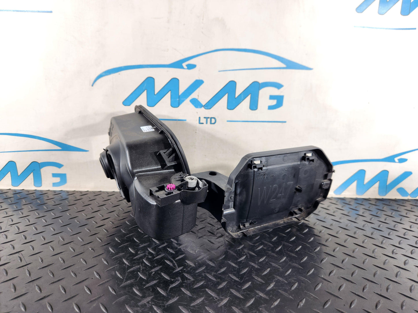 2019 Mercedes-Benz B200d B-Class W247 SUV Fuel Filler Cap a2476304302