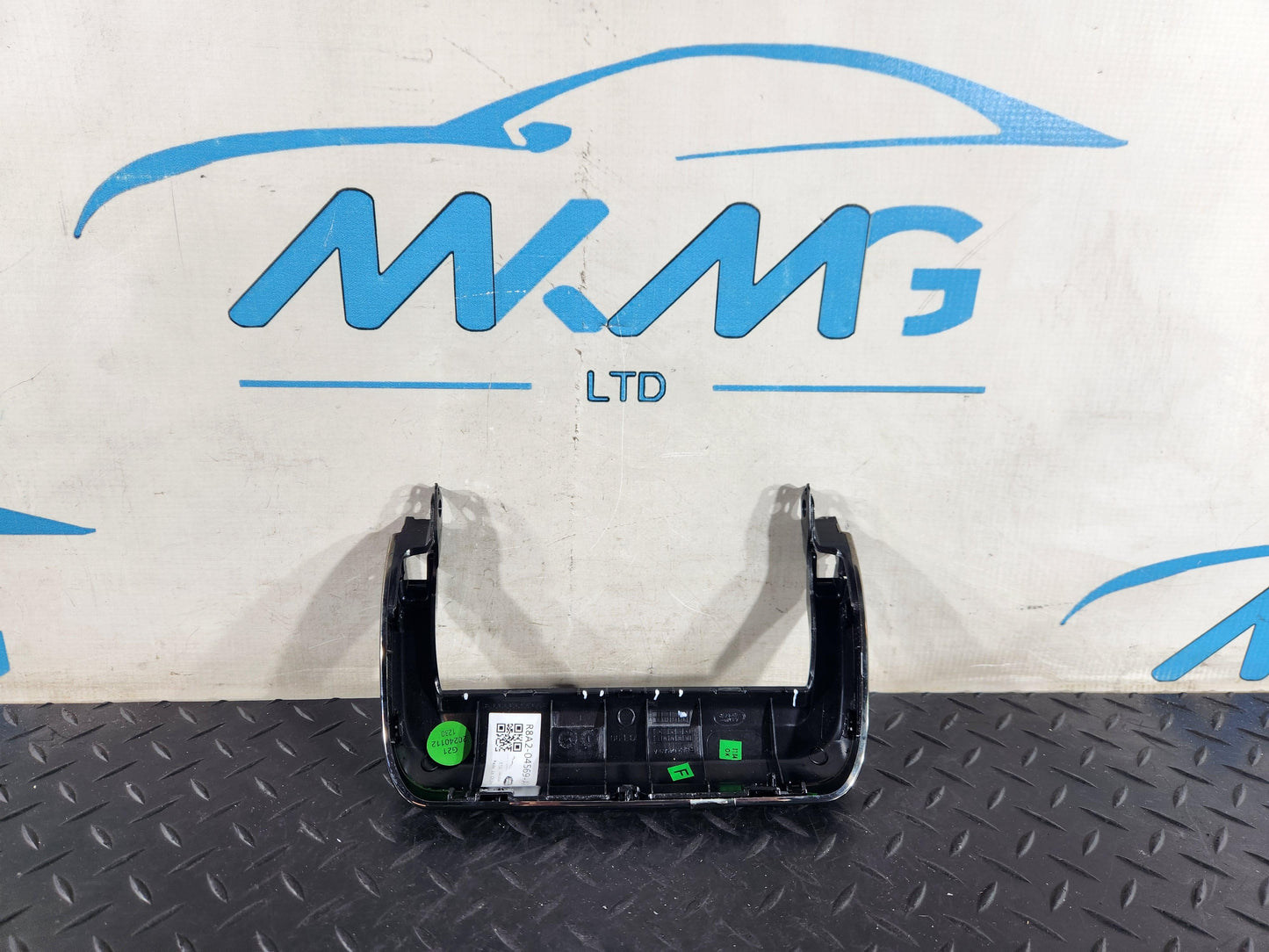 Land Rover Range Rover Evoque L551 SUV Centre Console Trim Damaged R8A2-04569-AF