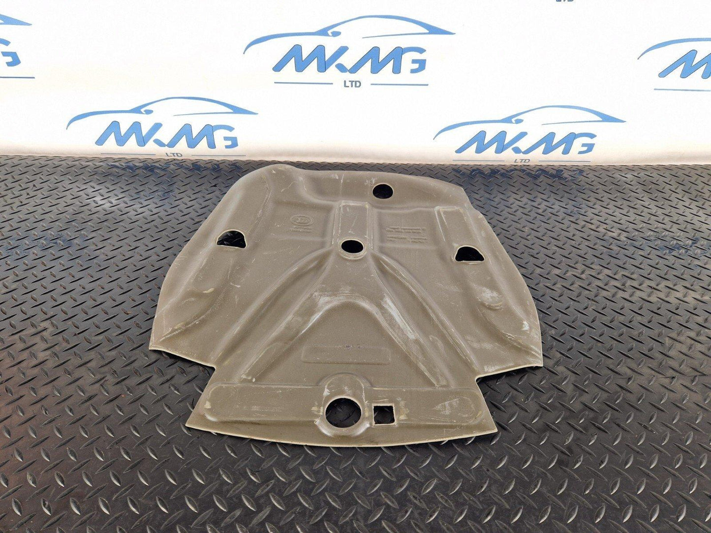 14-20 MERCEDES BENZ GLA X156 REAR BOOT SPARE WHEEL COMPARTMENT INSULATION PANEL