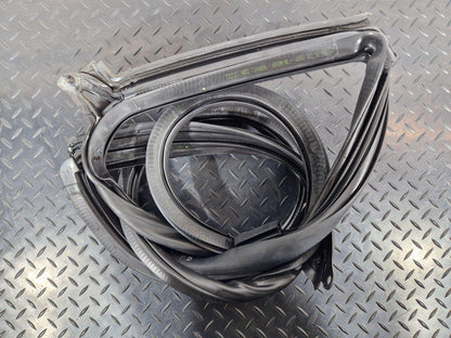 16-23 AUDI A5 F5 SPORTBACK S-LINE REAR LEFT SIDE RUBBER DOOR SEAL 8W8833707