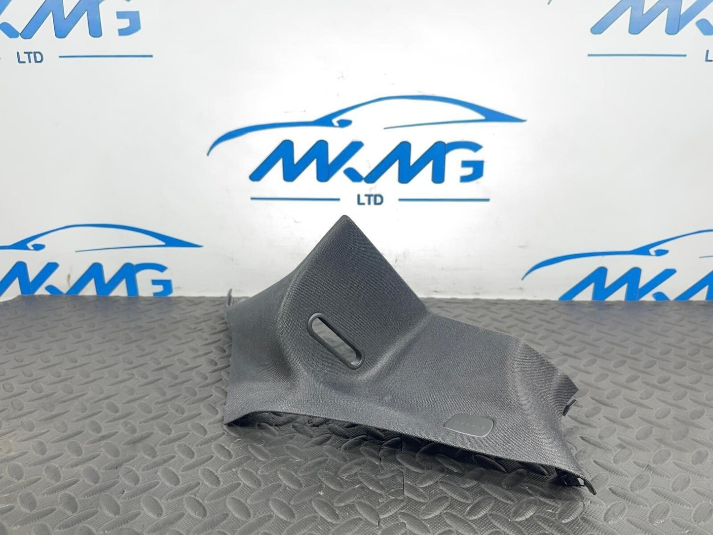 13-19 MERCEDES BENZ CLA C117 RIGHT DRIVER SIDE REAR C PILLAR TRIM A1176902625