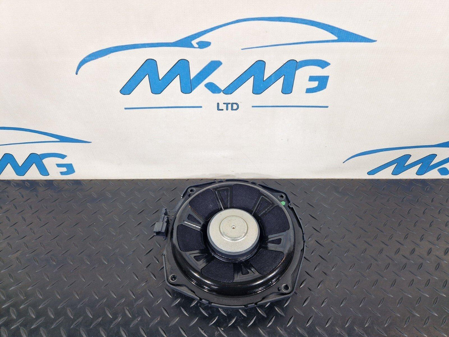 19-ON MERCEDES BENZ B CLASS W247 SUBWOOFER SPEAKER 2248001701
