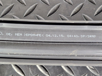 15-18 AUDI A7 4G GENUINE OEM FRONT LEFT  N/S UPPER DOOR RUBBER SEAL 4G8845353J