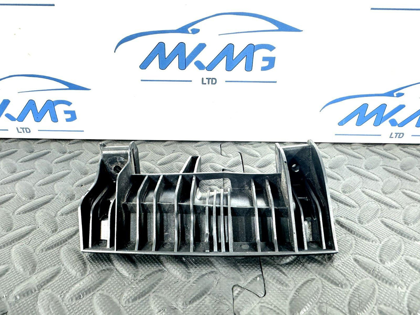 14-21 BMW 2 SERIES F45 F46 FRONT RIGHT DRIVER SIDE HEADLIGHT BRACKET 1301336178