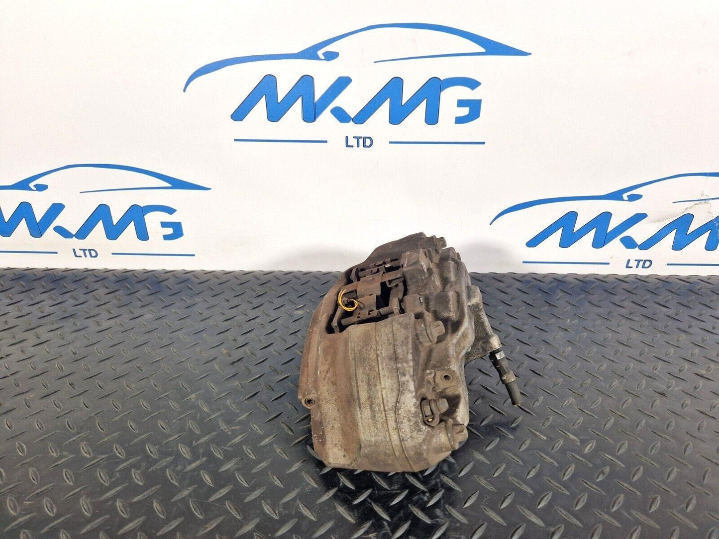 14-21 MERCEDES C CLASS W205 GENUINE BRAKE CALIPER FRONT DRIVER RIGHT A0114219898