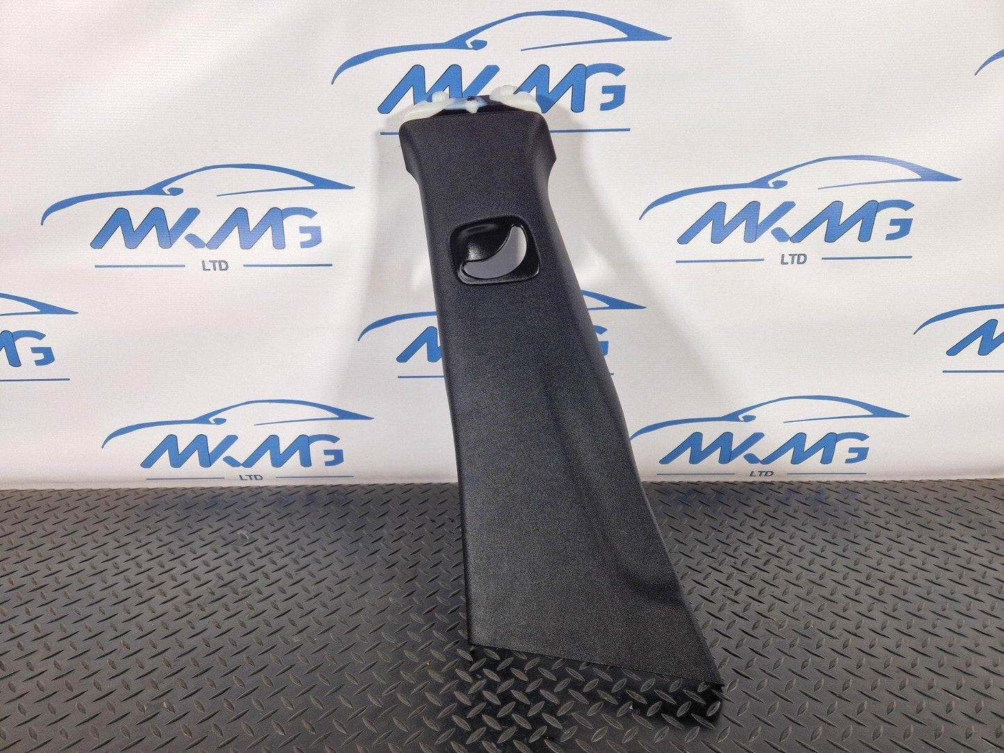 19-ON MERCEDES BENZ CLA C118 N/S LEFT B-PILLAR TRIM COVER BLACK A1186900400
