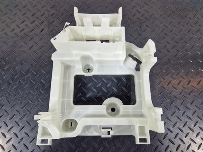 20-24 BMW 1 SERIES F40 GENUINE CURRENT DISTIBUTOR BRACKET HOLDER TRAY 6837044