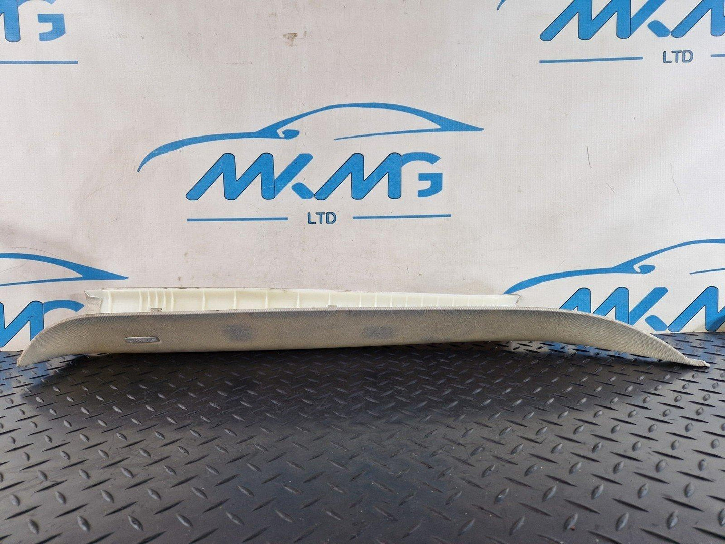 19-ON RANGE ROVER EVOQUE L551 A PILLAR COVER TRIM LEFT PASSENGER SIDE K8D203511