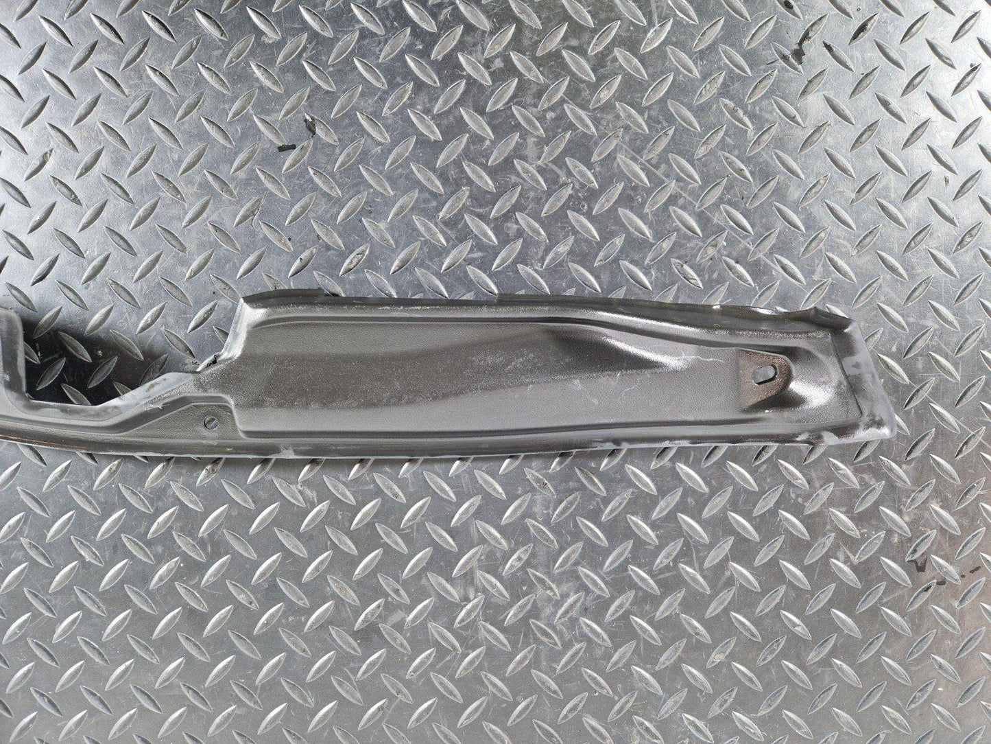 20-24 BMW 1 SERIES F40SEALING SEAL SIDE PANEL TOP LEFT N/S HOOD 7450919
