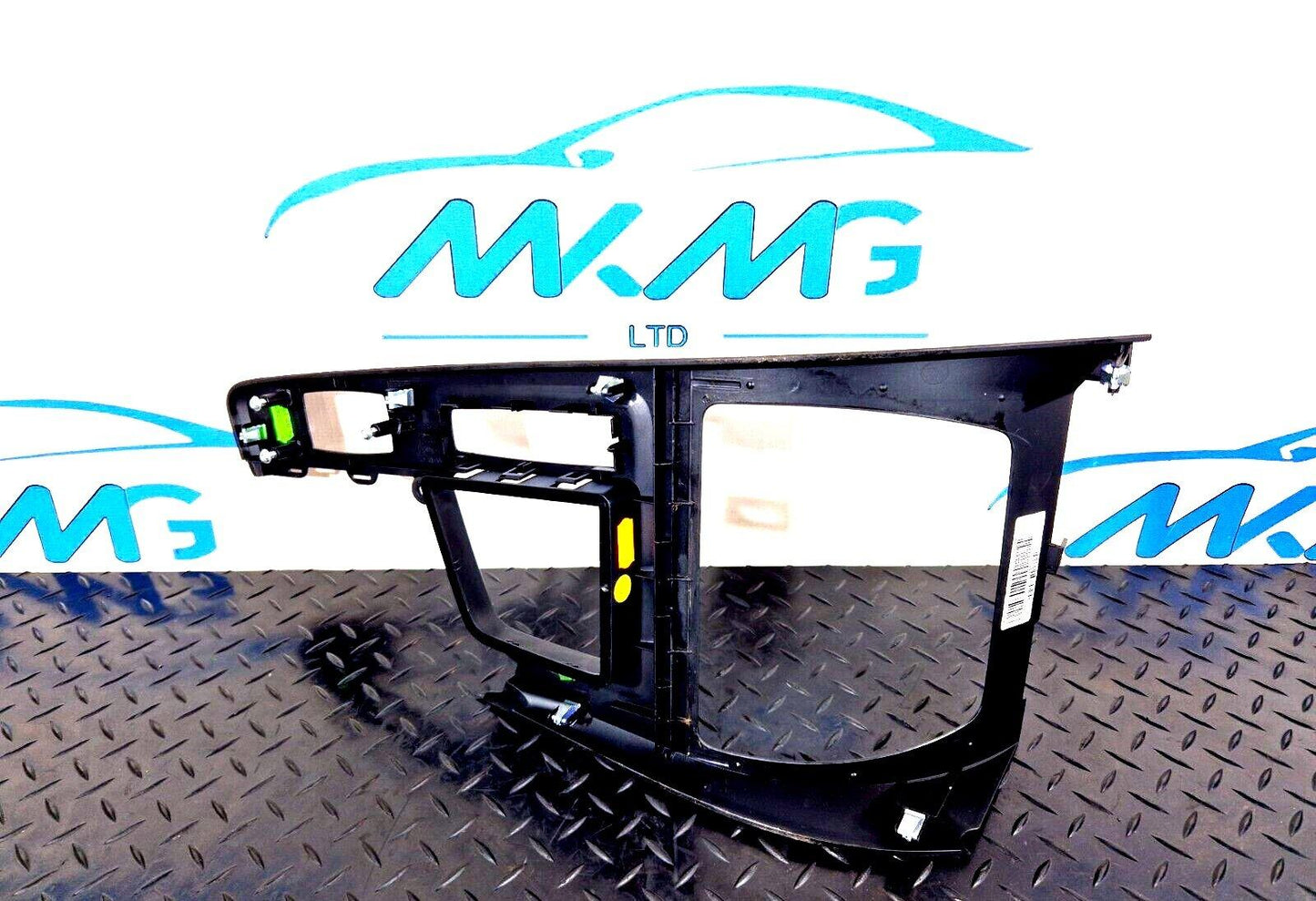 16-22 BMW X1 F48 FRONT CENTRE CONSOLE TRIM BLACK 9292548 MINOR SCRATCHES