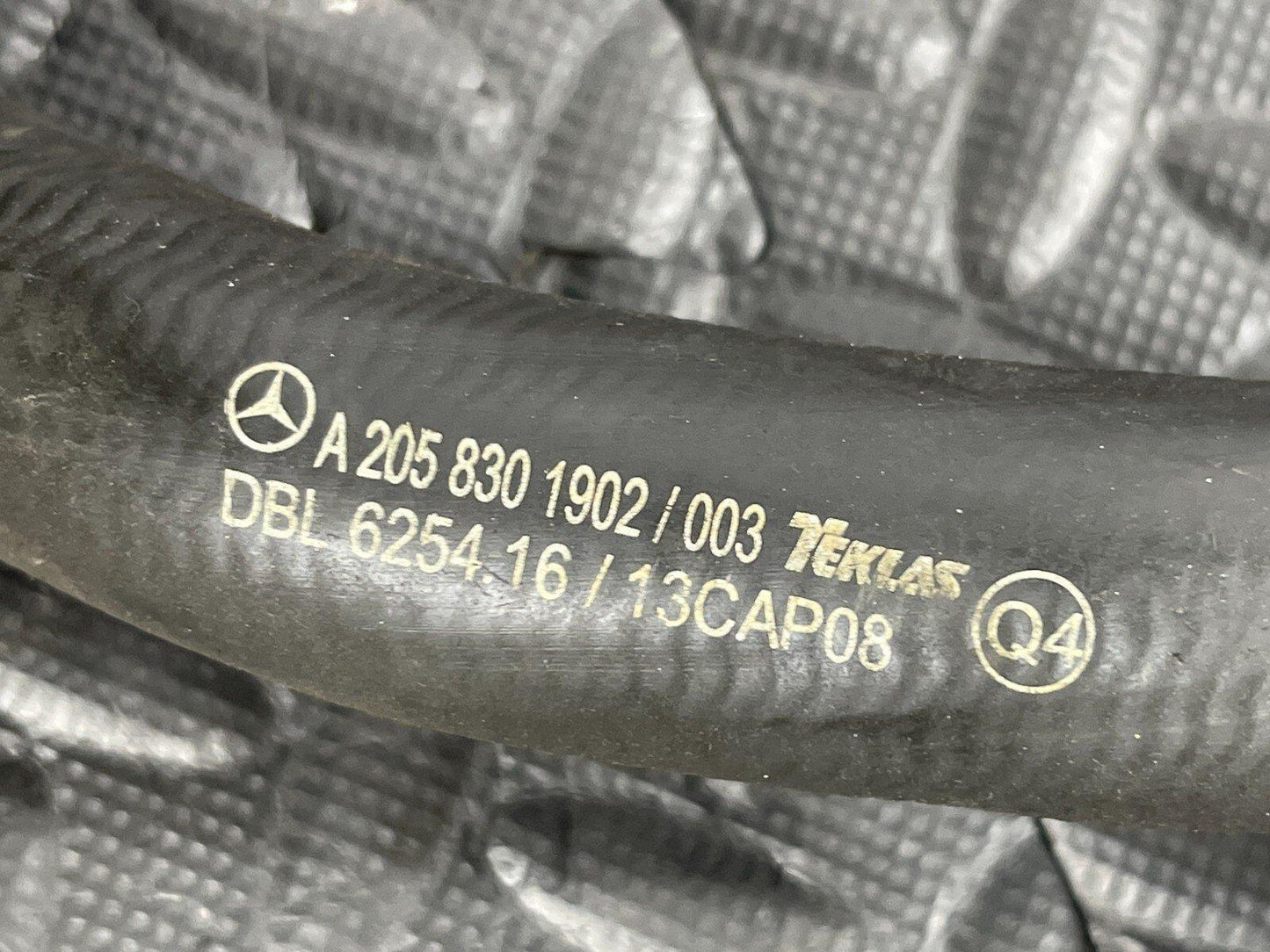 14-21 MERCEDES BENZ C300 W205 GEUINE CIRCULATION PUMP HEATING & COOLANT HOSES