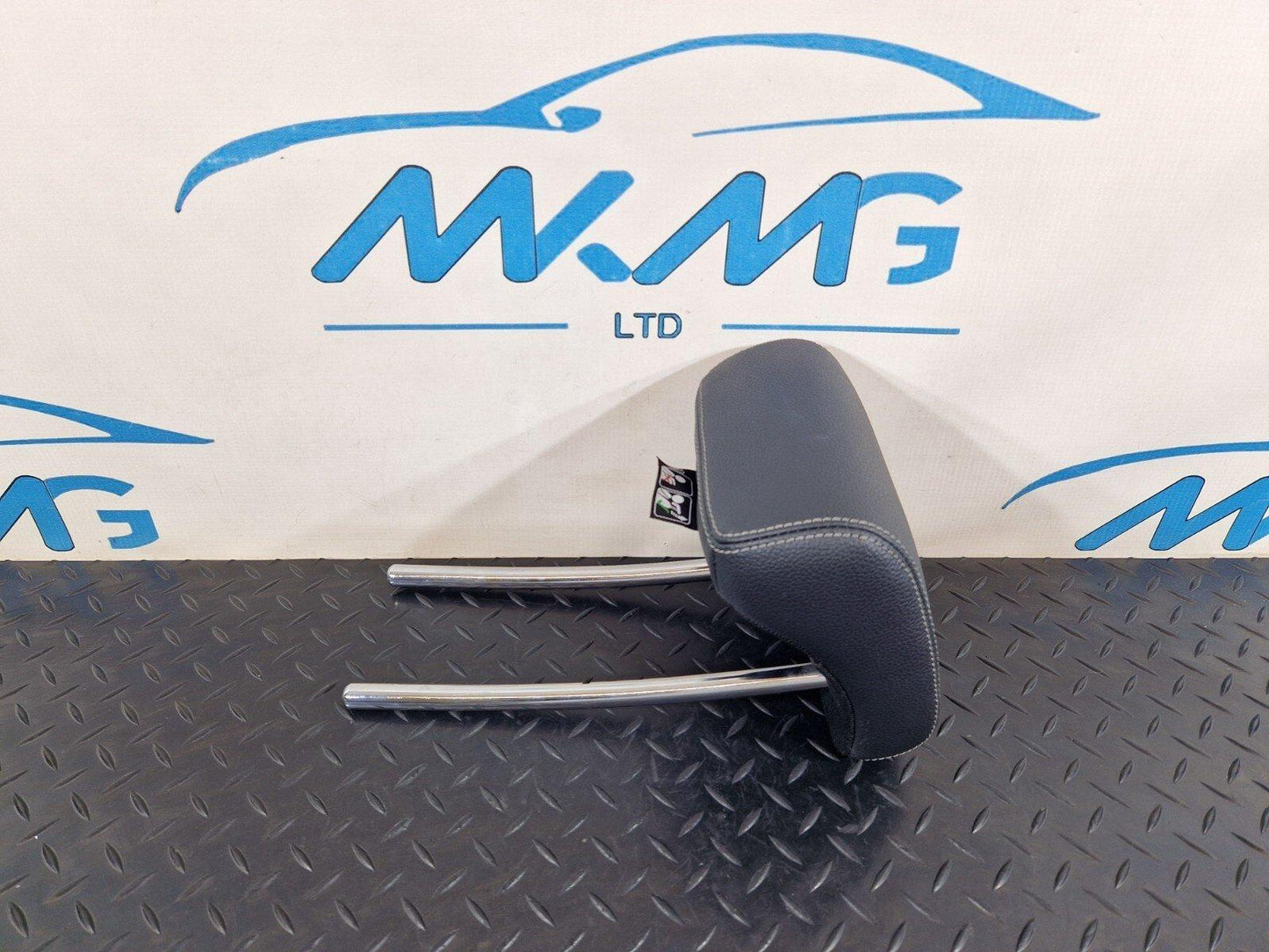 18-ON MERCEDES BENZ A CLASS W177 REAR SEAT LEATHER CENTER HEADREST A1779708700