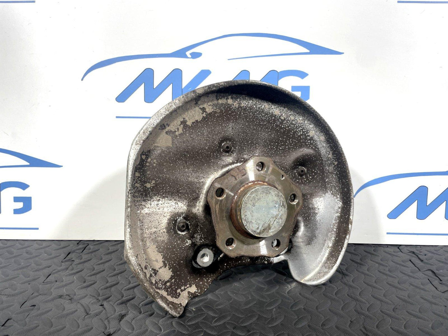 16-19 AUDI A4 B9 GENUINE REAR RIGHT DRIVER WHEEL HUB & BEARING 8W0505432T