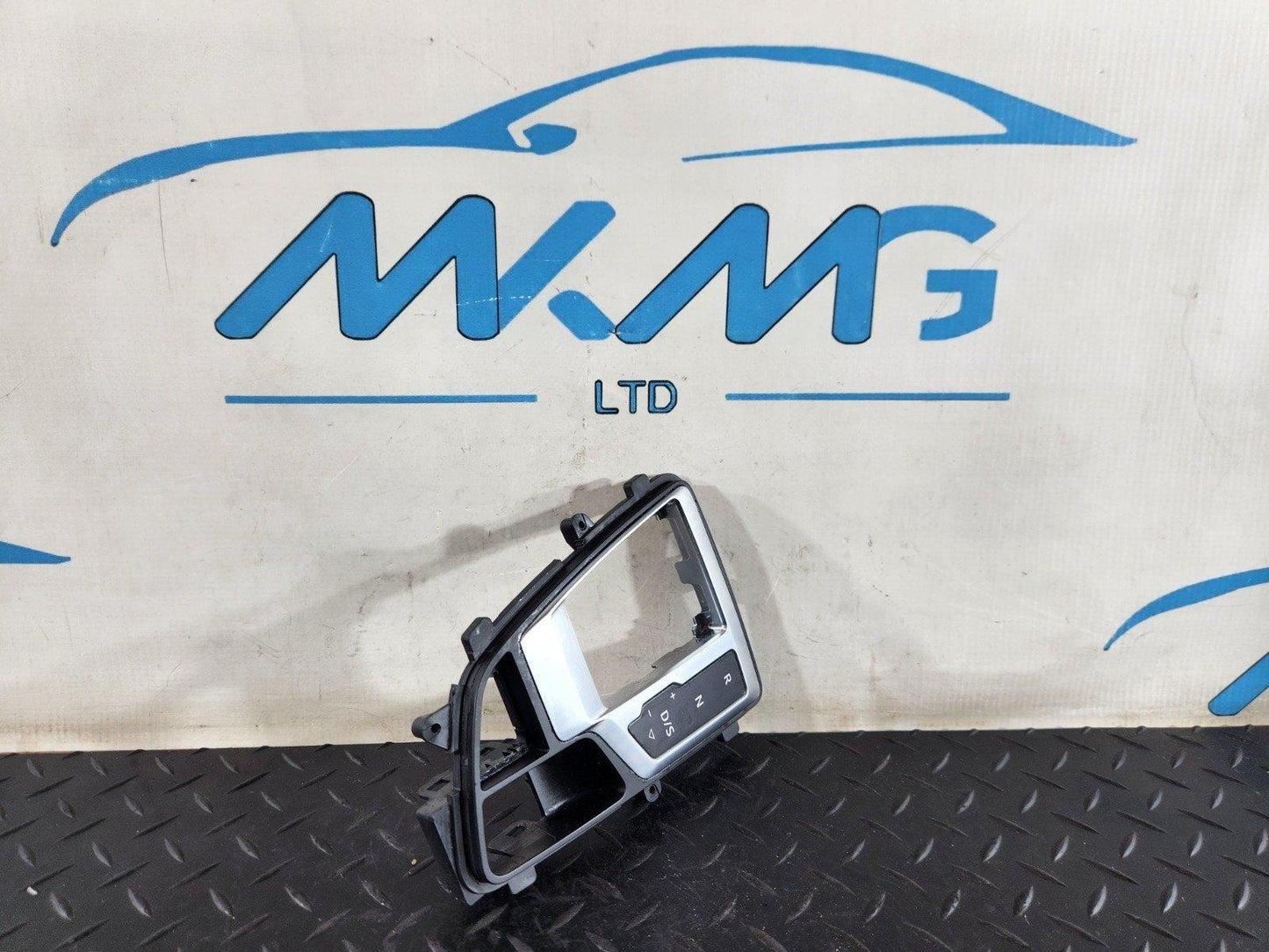 16-20 AUDI Q7 4M GENUINE OEM GEAR LEVER PANEL SHIFTER SURROUND TRIM 4M2713111D