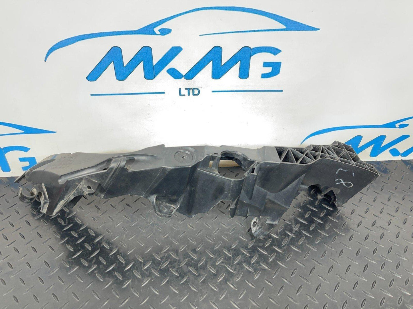 BMW 3 Series E92 E93 LCI Headlight Bracket Support Arm Mount Right O/S 7227926